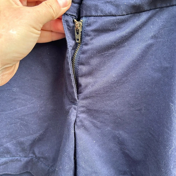 J Crew Chino  Shorts 3”, size 4 - Picture 9 of 9